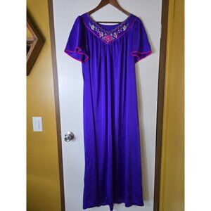 Vintage Floral Embroidered Purple Nightgown Dress Large Short Sleeves Pink Trim